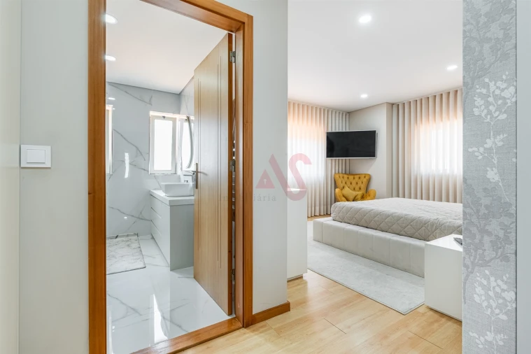 Moradia T3 para Venda em Idães Foto 29