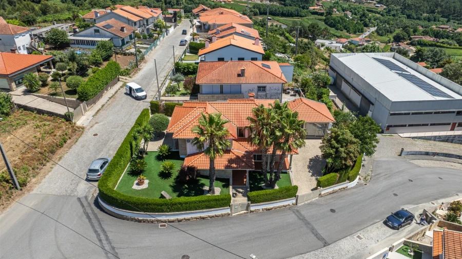 Moradia T3 para Venda em Idães Foto 36