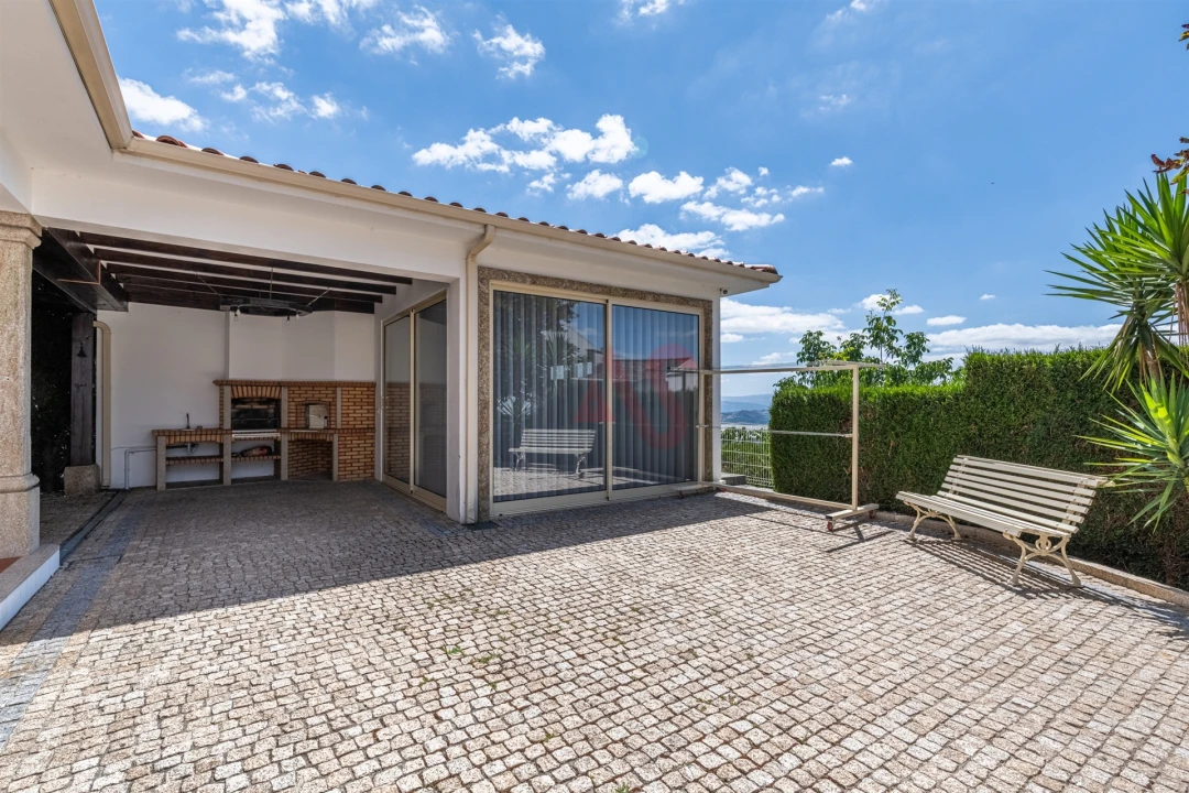 Moradia T3 para Venda em Idães Foto 34