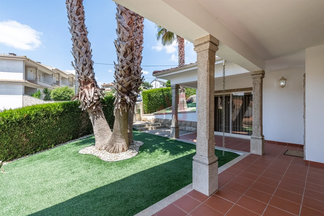 Moradia T3 para Venda em Idães Foto 35