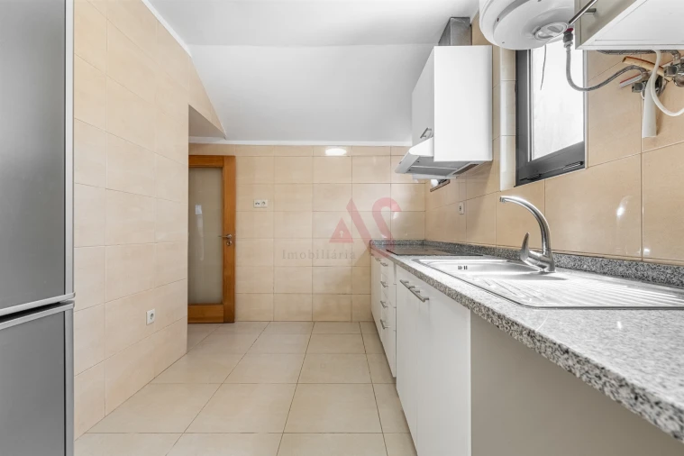 Moradia T2 para Venda em Ferreiros e Gondizalves Foto 6