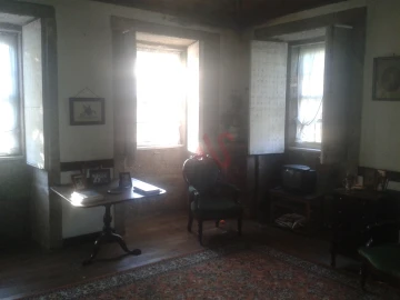 Quinta T9 para Venda em Roriz