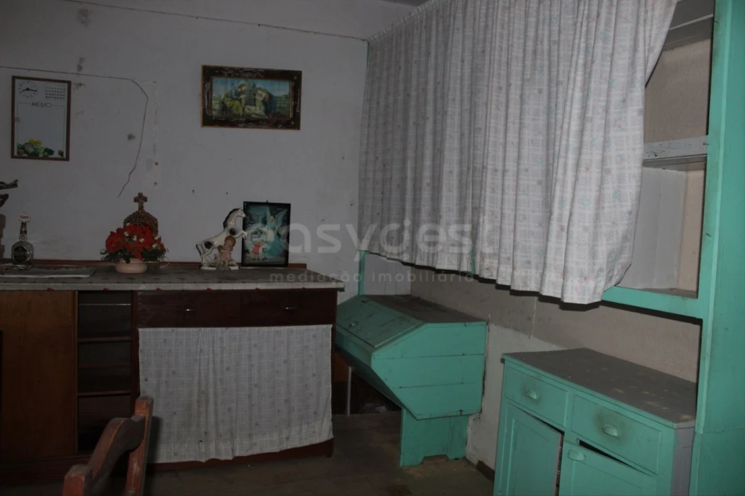 Moradia T5 para Venda em Beco Foto 12