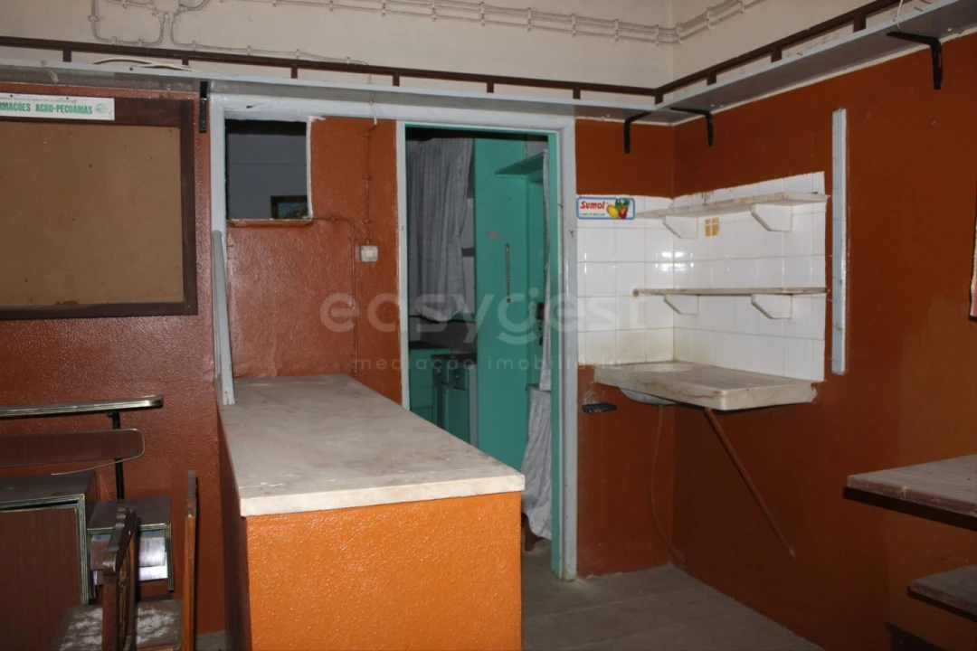 Moradia T5 para Venda em Beco Foto 16