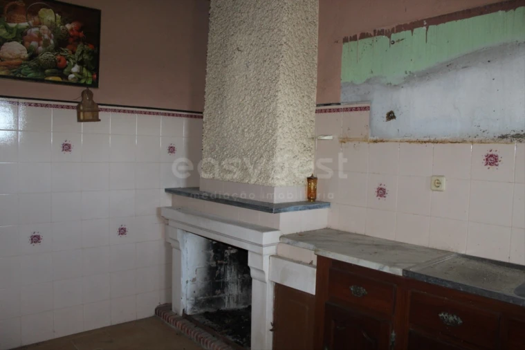 Moradia T5 para Venda em Beco Foto 4