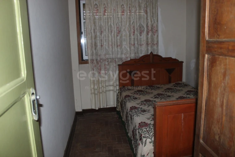 Moradia T5 para Venda em Beco Foto 9