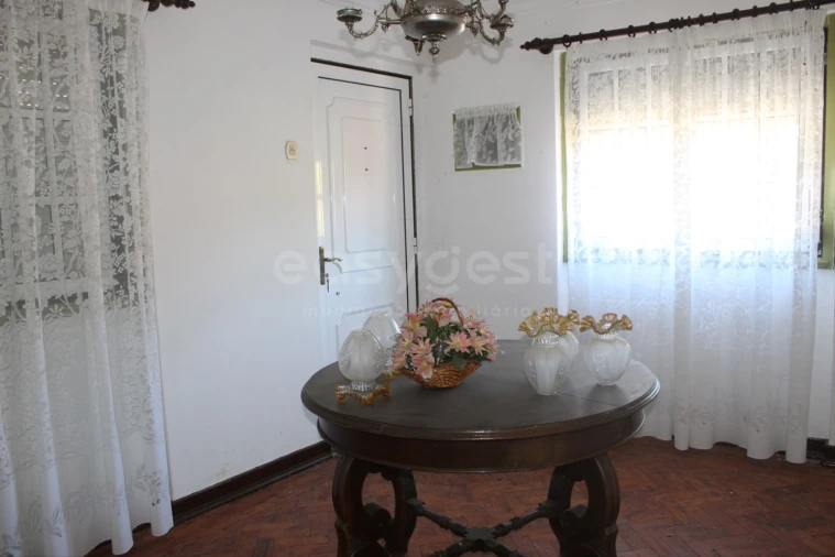 Moradia T5 para Venda em Beco Foto 11