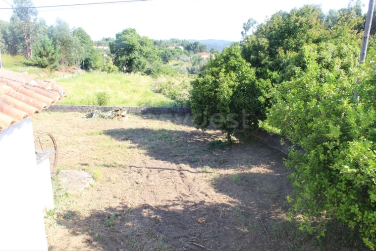 Moradia T5 para Venda em Beco Foto 24