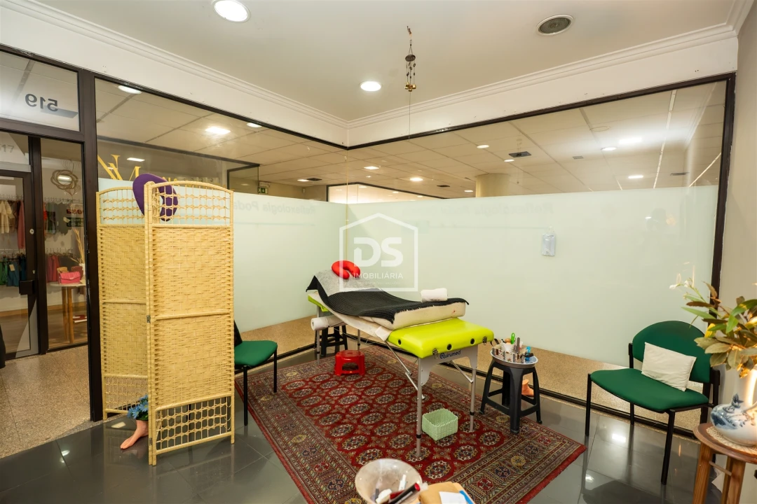 Loja para Trespasse em Leiria, Pousos, Barreira e Cortes Foto 1