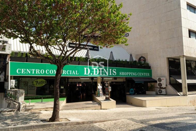 Loja para Trespasse em Leiria, Pousos, Barreira e Cortes Foto 8