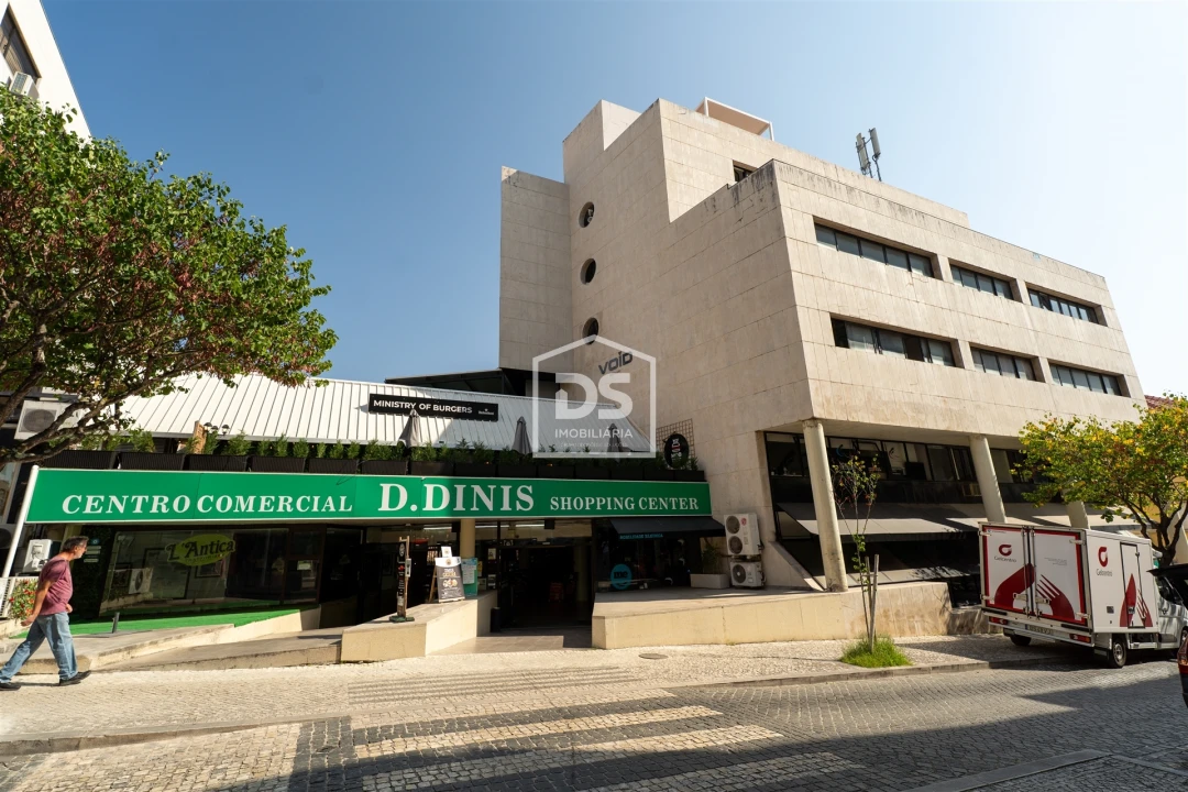 Loja para Trespasse em Leiria, Pousos, Barreira e Cortes Foto 7