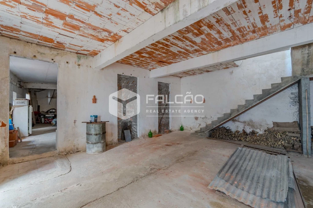 Moradia T9 para Venda em Pernes Foto 17