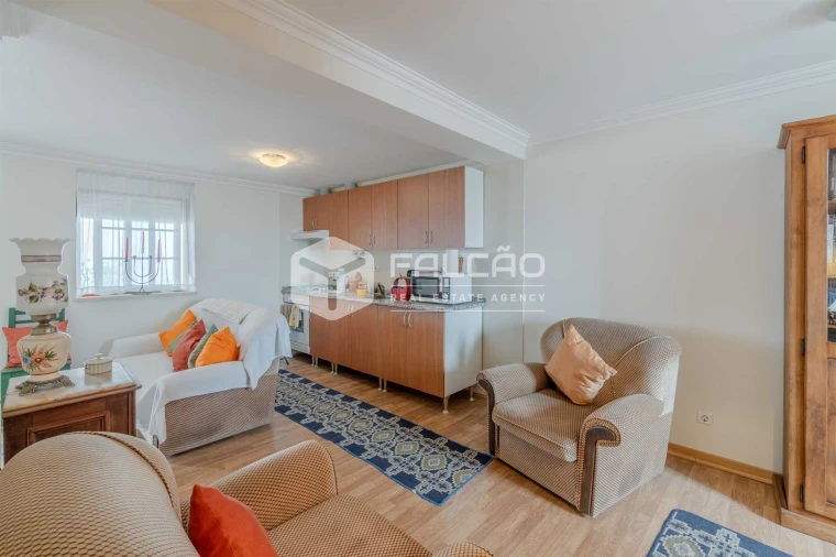 Moradia T9 para Venda em Pernes Foto 7