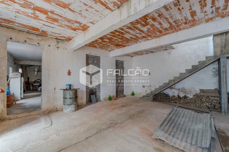 Moradia T9 para Venda em Pernes Foto 17