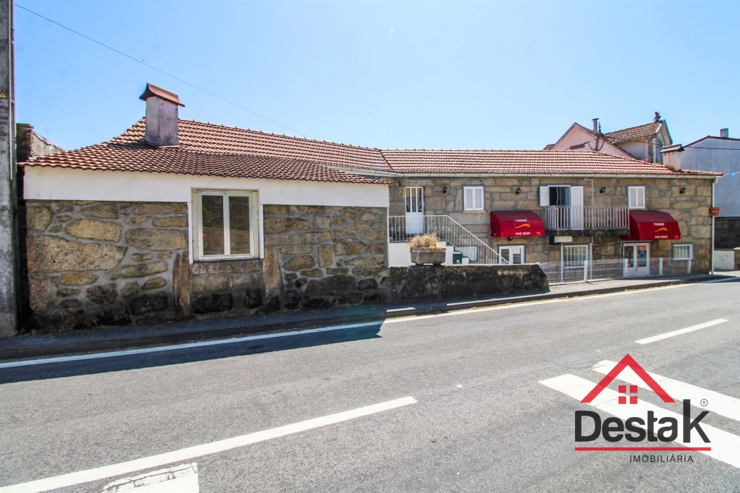 Moradia T3 para Venda em São João da Serra Foto 3