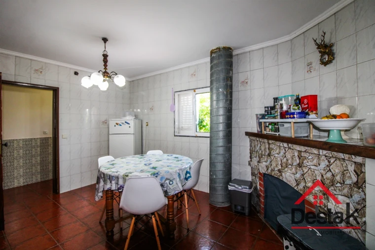 Moradia T3 para Venda em São João da Serra Foto 12