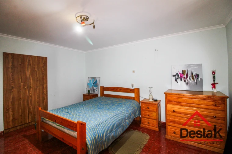 Moradia T3 para Venda em São João da Serra Foto 16