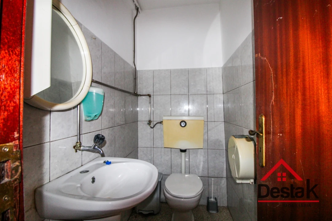 Moradia T3 para Venda em São João da Serra Foto 28