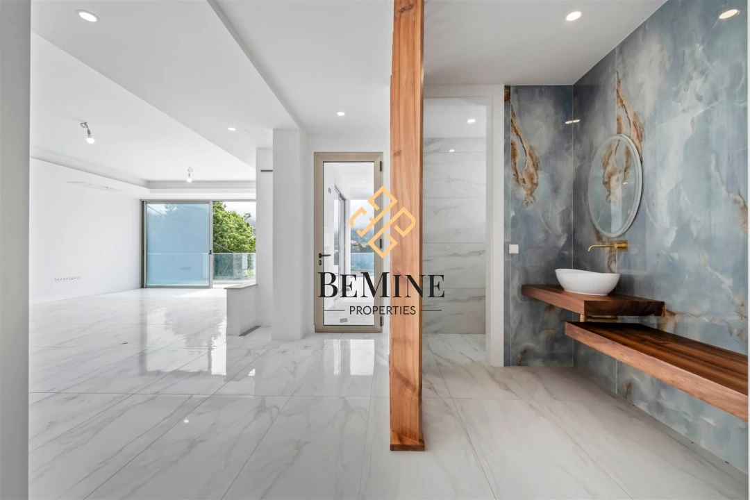 Moradia T3 para Venda em Fajã da Ovelha Foto 8