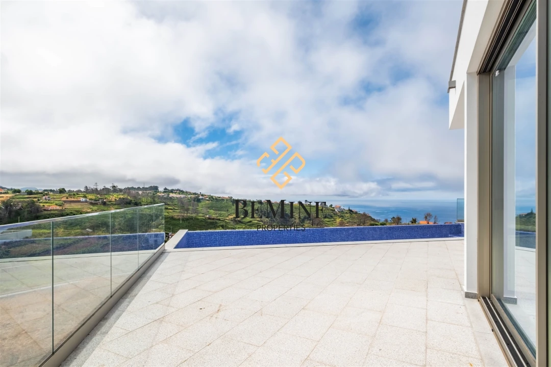 Moradia T3 para Venda em Fajã da Ovelha Foto 4