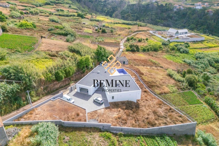 Moradia T3 para Venda em Fajã da Ovelha Foto 42