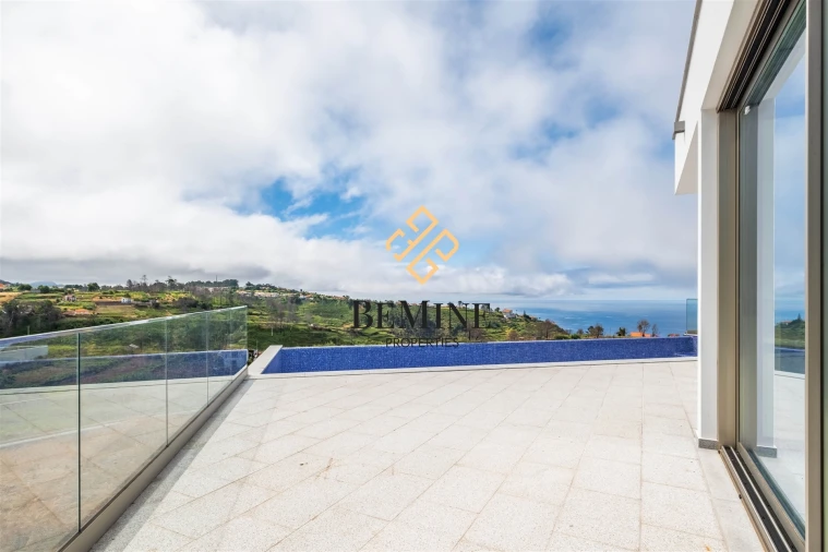 Moradia T3 para Venda em Fajã da Ovelha Foto 4