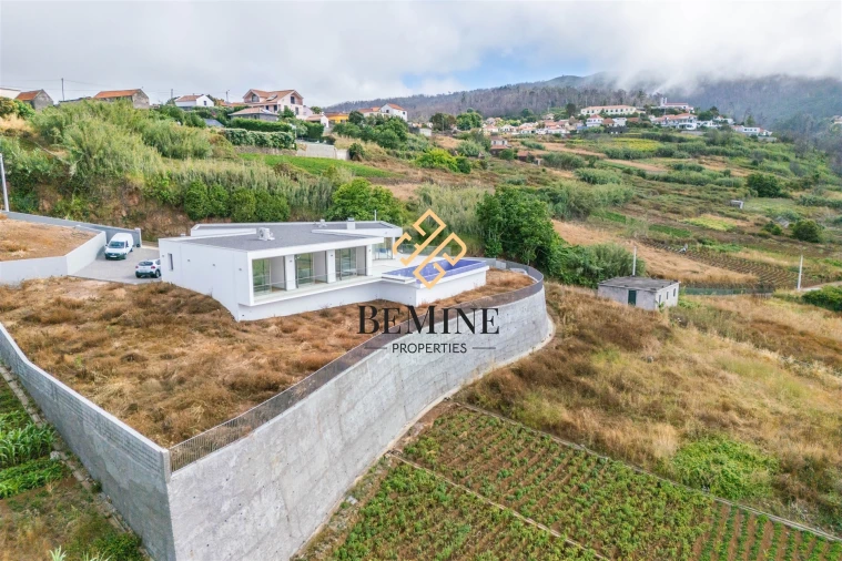 Moradia T3 para Venda em Fajã da Ovelha Foto 48