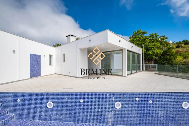 Moradia T3 para Venda em Fajã da Ovelha Foto 2