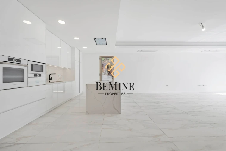 Moradia T3 para Venda em Fajã da Ovelha Foto 10