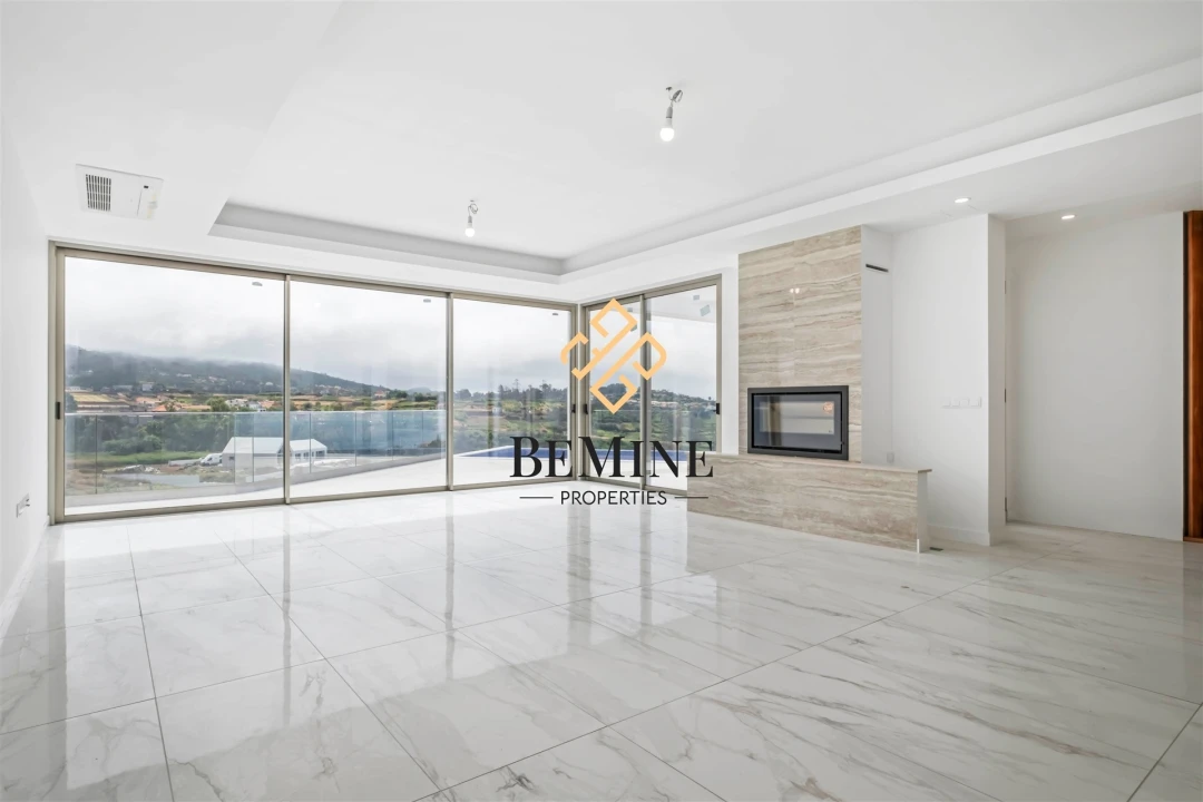 Moradia T3 para Venda em Fajã da Ovelha Foto 16