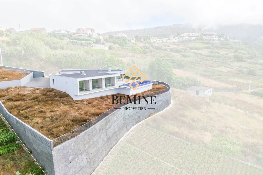 Moradia T3 para Venda em Fajã da Ovelha Foto 49