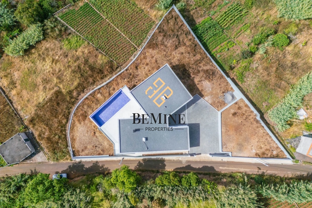 Moradia T3 para Venda em Fajã da Ovelha Foto 40