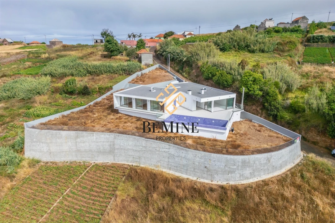 Moradia T3 para Venda em Fajã da Ovelha Foto 46