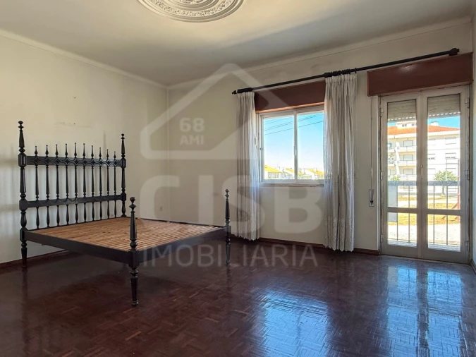 Moradia T5 para Venda em Benavente Foto 18