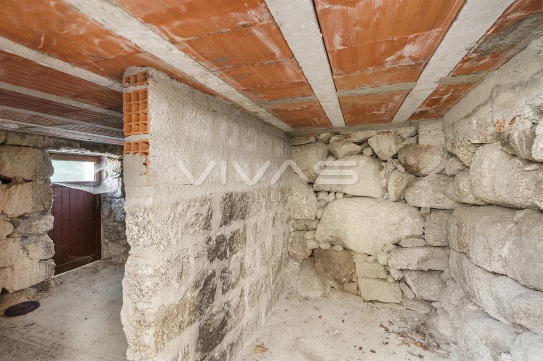 Moradia T0 para Venda em Cibões e Brufe Foto 7