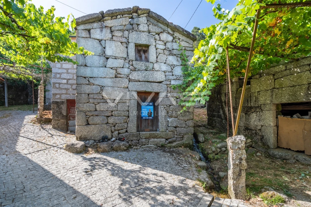 Moradia T0 para Venda em Cibões e Brufe Foto 1