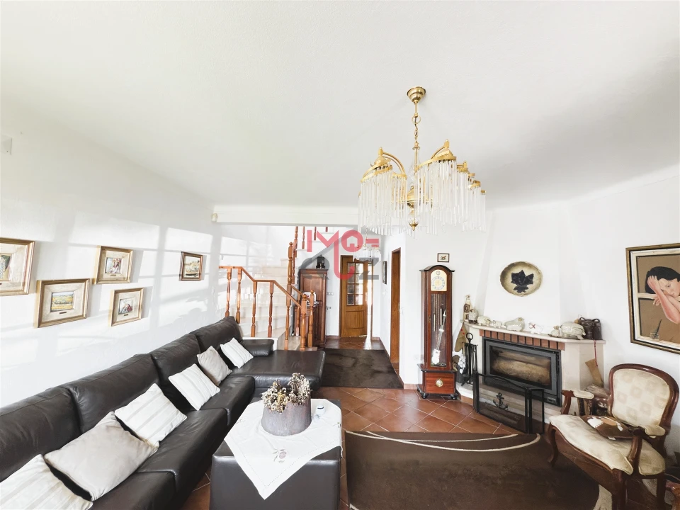 Moradia T5 para Venda em Gaeiras Foto 5