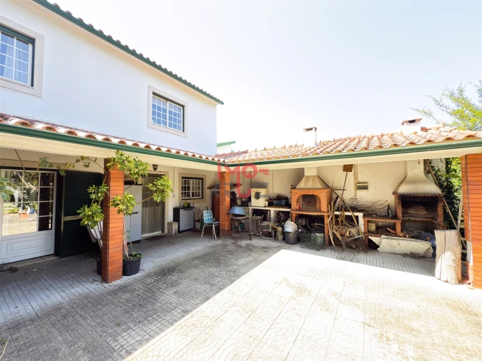 Moradia T5 para Venda em Gaeiras Foto 1