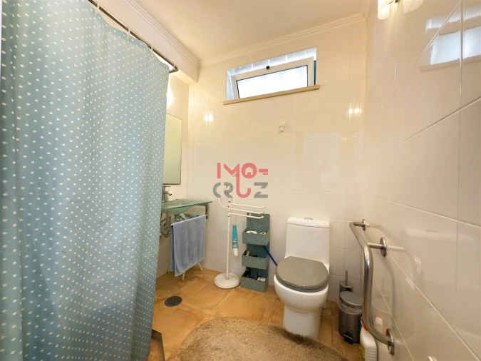 Moradia T5 para Venda em Gaeiras Foto 12