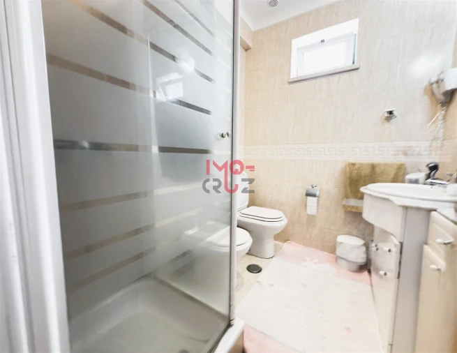 Moradia T5 para Venda em Gaeiras Foto 24