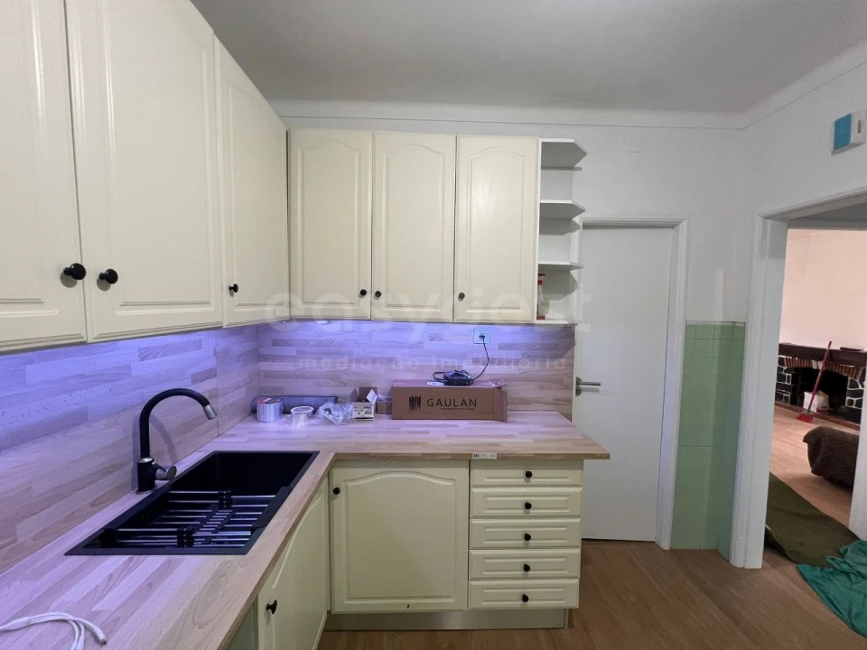 Moradia T4 para Venda em Trouxemil e Torre de Vilela Foto 6