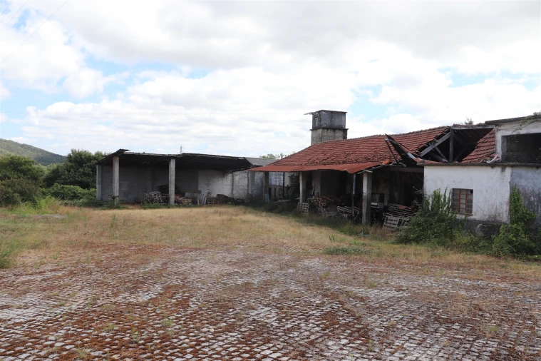 Armazém para Venda em Lustosa e Barrosas (Santo Estêvão) Foto 15
