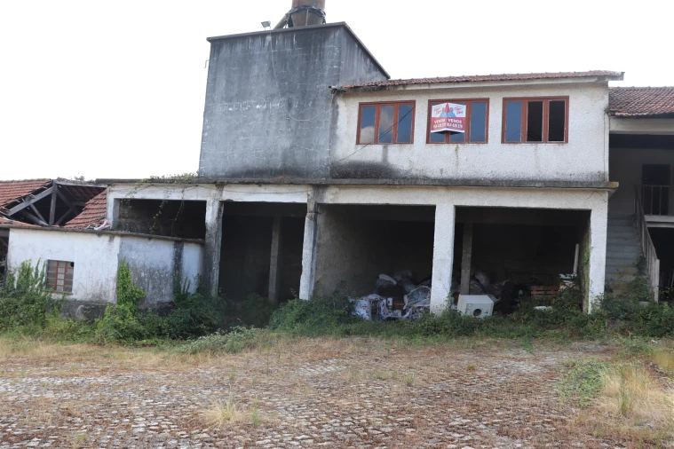 Armazém para Venda em Lustosa e Barrosas (Santo Estêvão) Foto 16