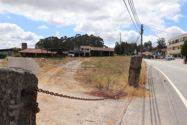 Armazém para Venda em Lustosa e Barrosas (Santo Estêvão) Foto 3