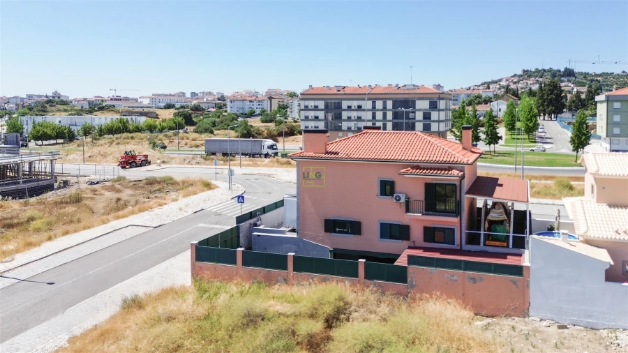 Moradia T4 para Venda em Castelo Branco Foto 82