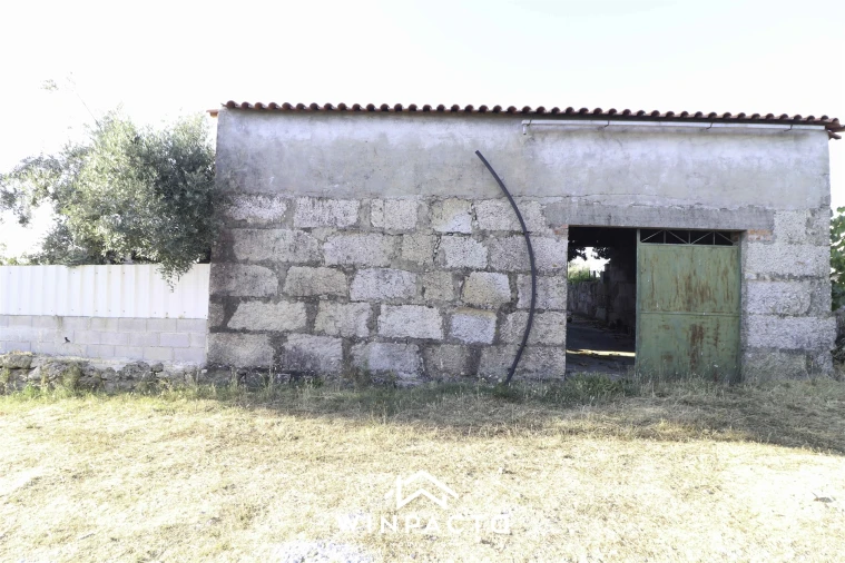 Moradia T4 para Venda em Senhorim Foto 37