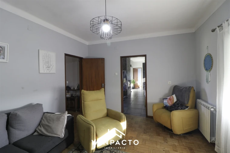 Moradia T4 para Venda em Senhorim Foto 19