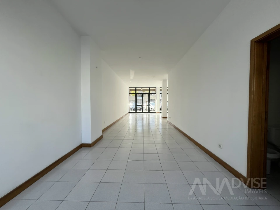 Loja para Arrendamento em Repeses e São Salvador Foto 16