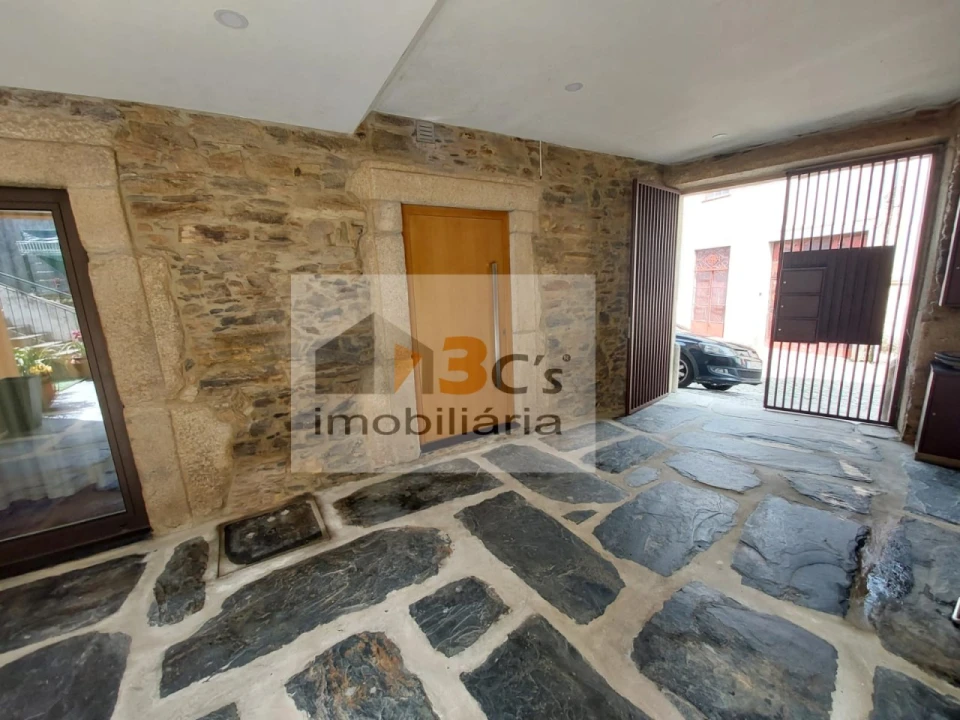 Apartamento T6 para Venda em Melres e Medas Foto 35