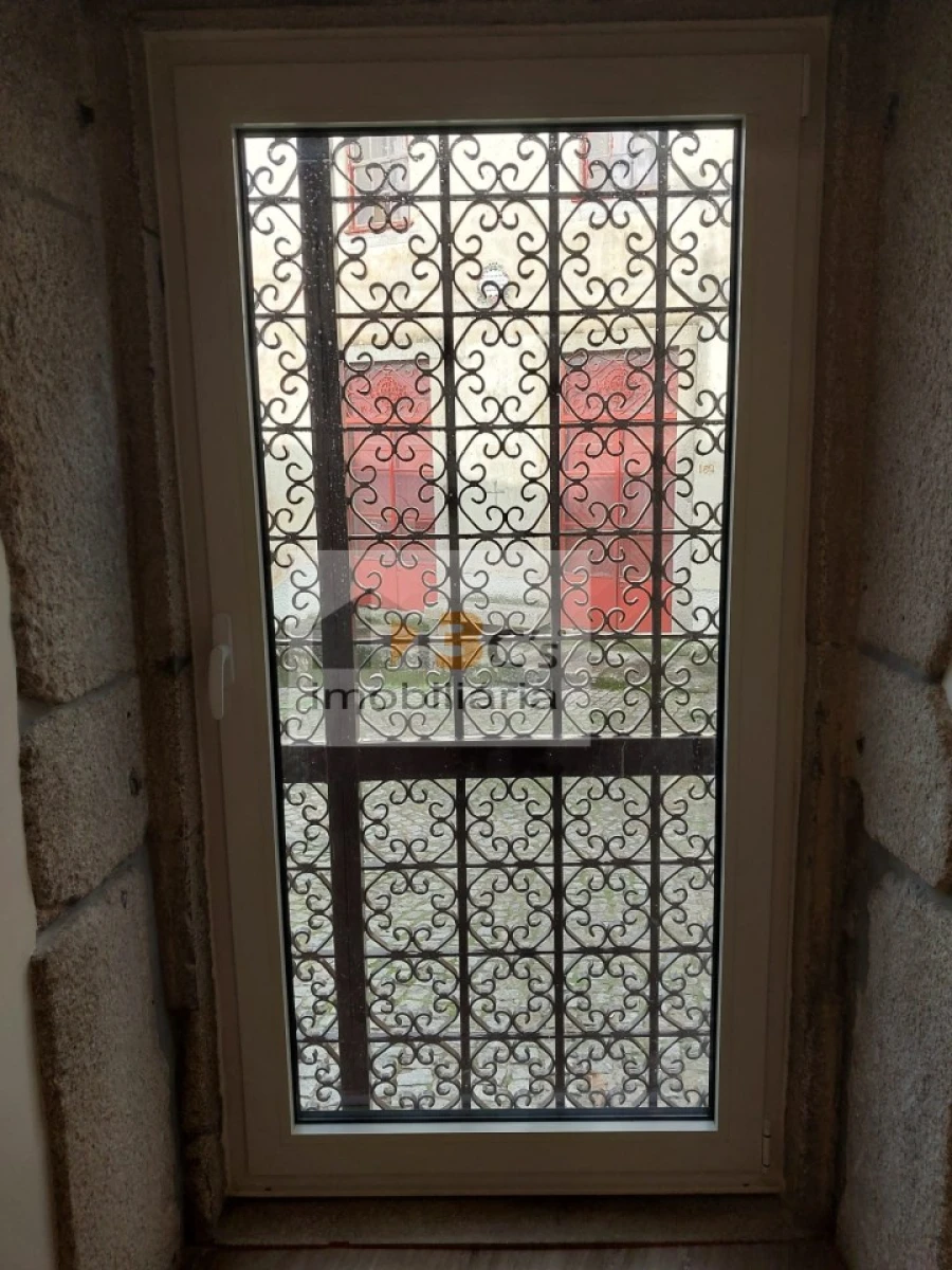 Apartamento T6 para Venda em Melres e Medas Foto 36